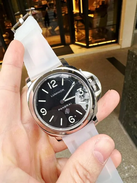 沛納海 PAM000
